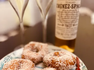 Traditional rosquillas with Ximenez-Spinola sherry wine